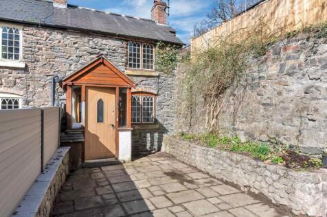 1 bedroom cottage for sale