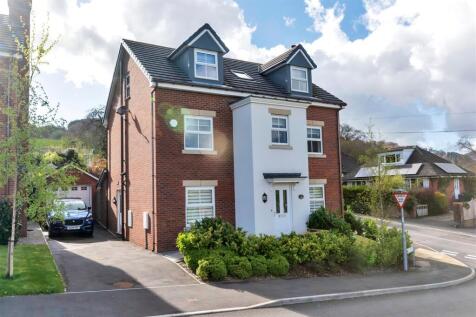 5 bedroom detached house for sale