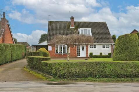 4 bedroom detached bungalow for sale