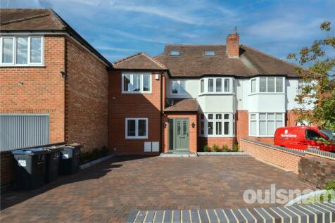 5 bedroom semi-detached house for sale