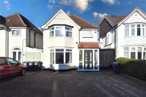 3 bedroom link detached house for sale