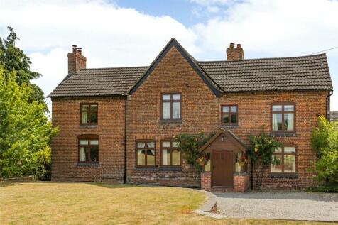 6 bedroom equestrian property for sale