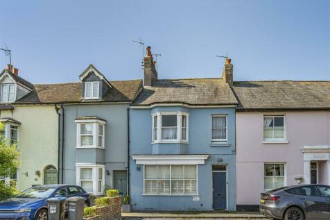 3 bedroom terraced house for sale