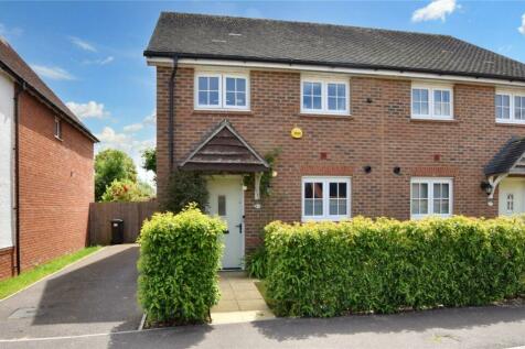 2 bedroom semi-detached house for sale