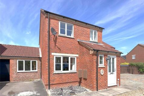 3 bedroom link detached house for sale