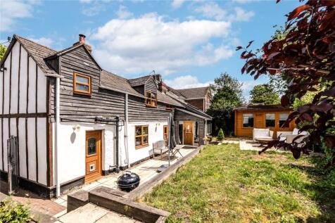 2 bedroom detached house for sale