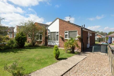 3 bedroom semi-detached bungalow for sale