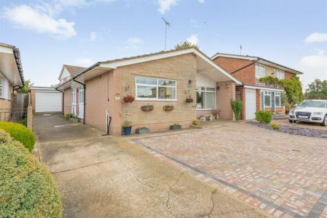 Laxton Way, Chestfield, Whitstable 3 bed detached bungalow for sale