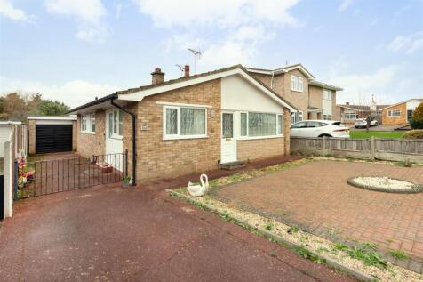 2 bedroom detached bungalow for sale