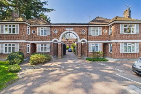 2 bedroom maisonette for sale