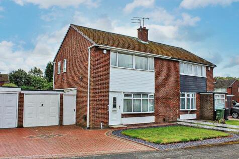 Dickens Road, COSELEY, WV14 8SJ 3 bed semi