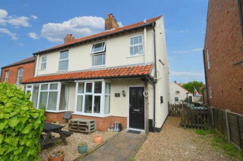 4 bedroom semi-detached house for sale