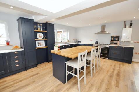 Cromer Road, Sheringham 5 bed detached house for sale