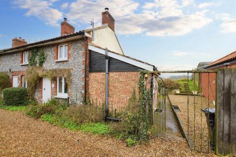 The Loke, East Beckham 2 bed cottage for sale