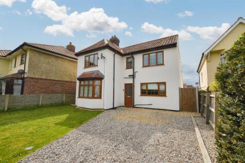 Beeston Common, Sheringham 4 bed detached house for sale