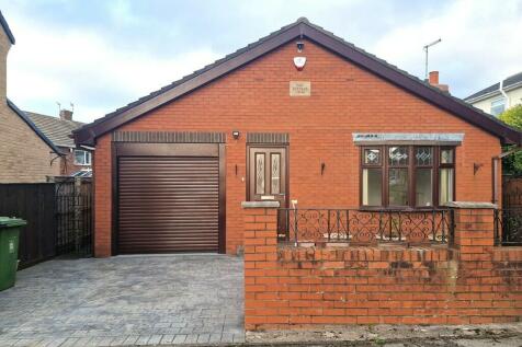 2 bedroom detached bungalow for sale