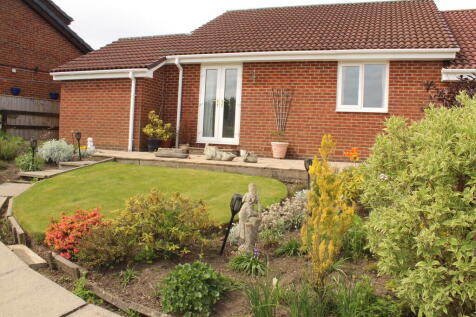 2 bedroom semi-detached bungalow for sale