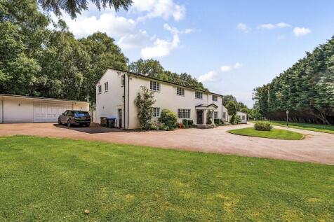 Dixons Hill Close, Hertfordshire AL9 5 bed detached house for sale