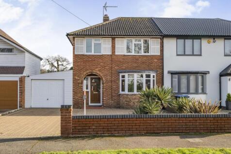 3 bedroom semi-detached house for sale