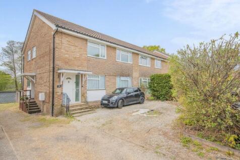 2 bedroom maisonette for sale