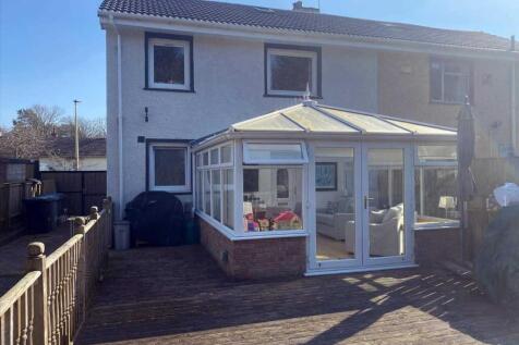 Dalrymple Drive, East Mains, EAST... 3 bed semi