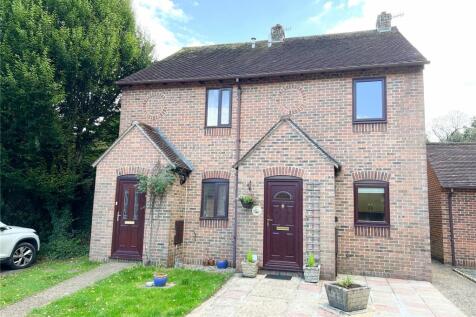 Chapel Gardens, Blandford Forum... 2 bed semi