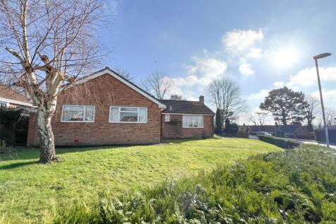 Holland Way, Blandford Forum, Dorset... 3 bed bungalow for sale