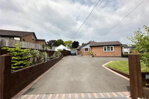 The Close, Charlton Marshall... 3 bed bungalow for sale