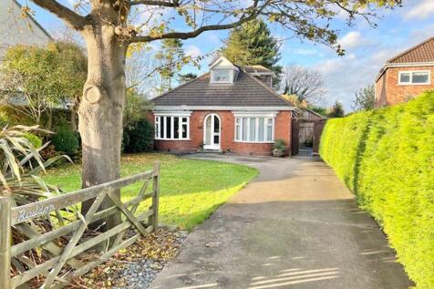 3 bedroom detached bungalow for sale