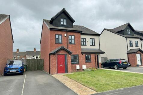 3 bedroom semi-detached house for sale