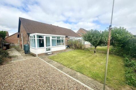 2 bedroom semi-detached bungalow for sale