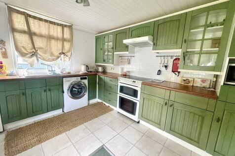 MAIN ROAD, HUMBERSTON FITTIES 2 bed chalet for sale