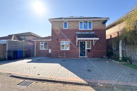 CARLYLE CLOSE, CLEETHORPES 4 bed detached house for sale