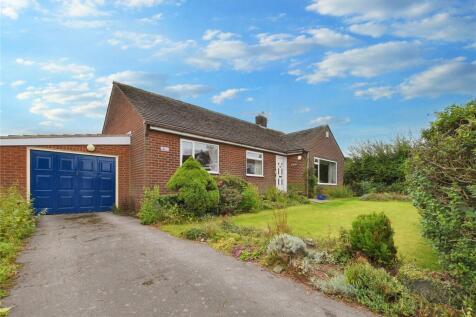 Porthilly, Common Lane, East Ardsley... 3 bed detached bungalow for sale