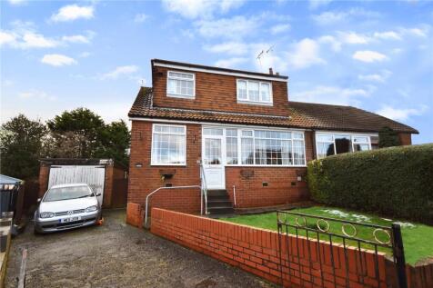 Manor Farm Drive, Churwell, Morley... 4 bed semi