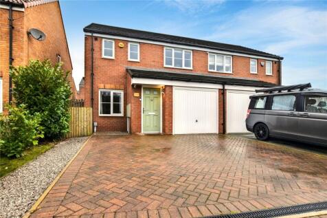 Malton Mews, Morley, Leeds, West... 3 bed semi