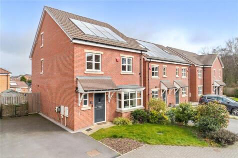 Moor Knoll Fold, East Ardsley... 5 bed detached house for sale