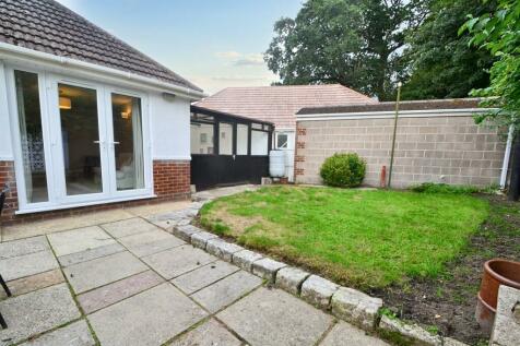 2 bedroom detached bungalow for sale