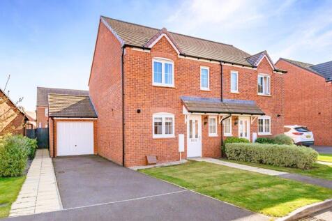 3 bedroom semi-detached house for sale