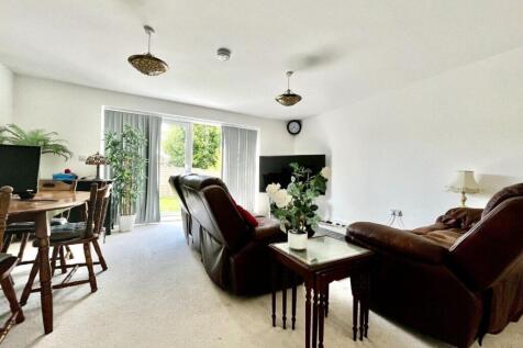 Fishers Lock, Newport 3 bed property for sale