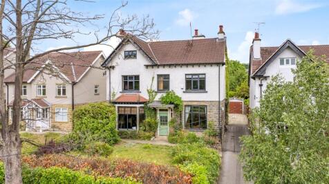 6 bedroom detached house for sale