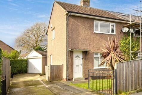 Silk Mill Drive, Leeds, West Yorkshire 2 bed semi