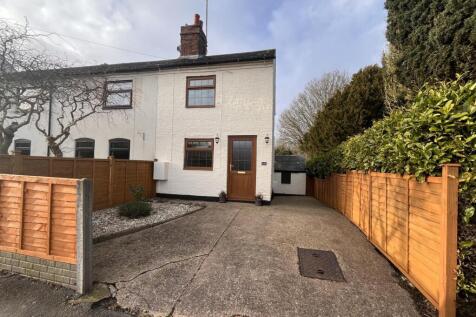 Hillside Road, Swadlincote DE12 2 bed semi