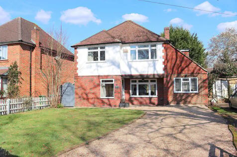 Sycamore Road, Farnborough GU14 4 bed detached house for sale