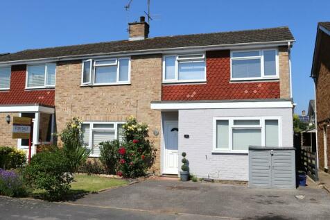 4 bedroom semi-detached house for sale