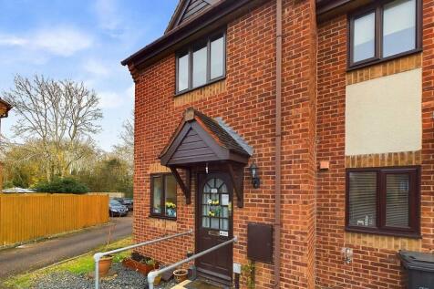 Oaklands, Worcester, Worcestershire, WR5 2 bed end of terrace house for sale