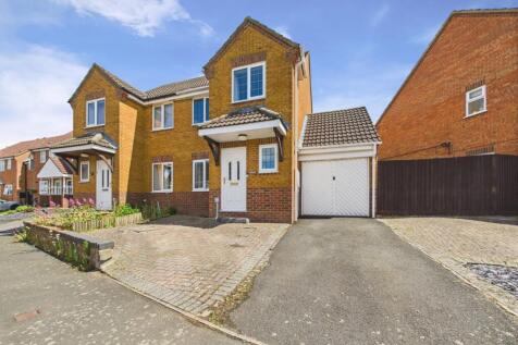 Mandalay Drive, Norton, Brockhill... 3 bed semi