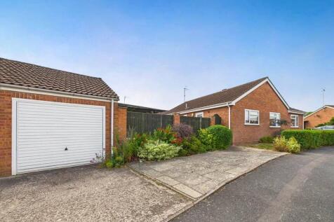 2 bedroom bungalow for sale