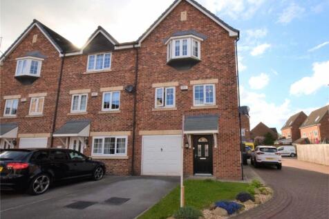 Ironstone Gardens, Leeds, West Yorkshire 4 bed townhouse for sale