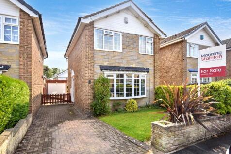 Lawns Green, Leeds, West Yorkshire 3 bed detached house for sale